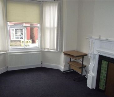 4 bed Mid Terraced House for Rent - Photo 3