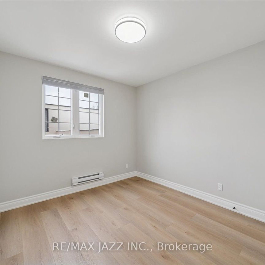 251 Simcoe Street S #204 - Photo 1