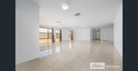 Comfortable Living in a Quiet Baldivis Location - Photo 5