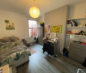 6 bedroom house to rent - Photo 2