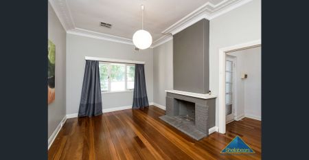 CHIC CITY LIVING - convenience at every turn! - Photo 3