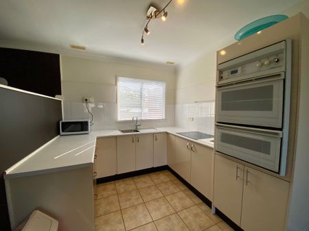 2 Bedroom - 1 Bathroom - Fishing and Affordable Living - Photo 3