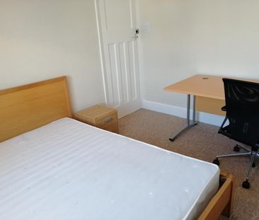 3 bedroom semi-detached house to rent - Photo 6