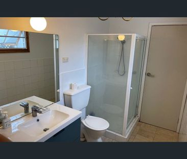 25 College Street, Balmain, NSW 2041 - Photo 3