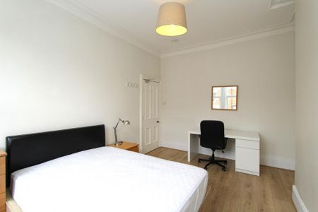 5 bedroom terraced house to rent - Photo 4