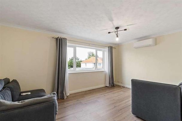 Long Rowden, Plymouth, PL3 - Photo 1