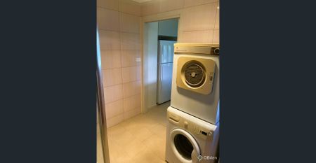 Bills included! - Photo 3