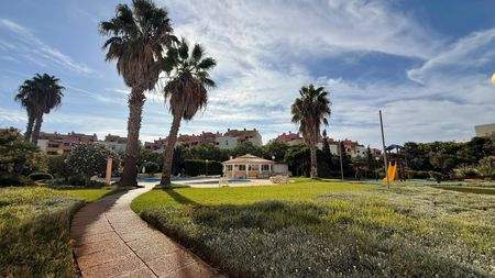 Excelente Apartamento T2 localizado em zona privilegiada de Albufeira. - Photo 2