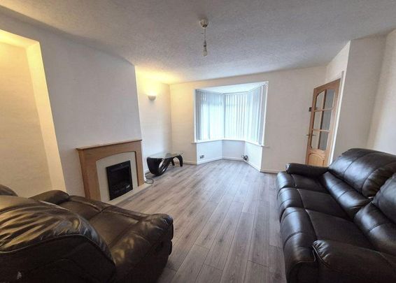 3 bedroom semi-detached house to rent - Photo 1