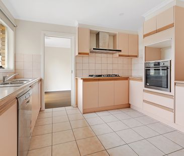 127 Kearney Drive, Aspendale Gardens VIC 3195 - House For Rent | Do... - Photo 6
