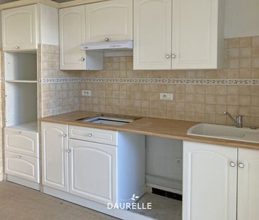 Location Appartement 3 pièces 72m² CHATEAURENARD 13160 - Photo 4