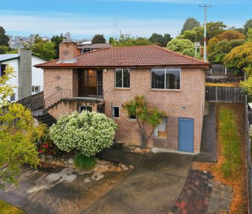 Comfortable Family Living in Glenorchy’s Convenient Heart - Photo 4