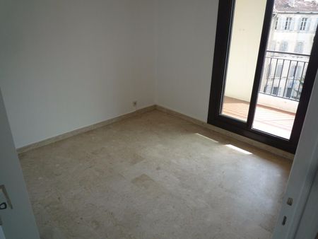 Location Appartement 2 pièces 39m² MARSEILLE 5ème - Photo 4