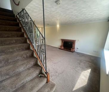 2 bedroom maisonette to rent - Photo 2