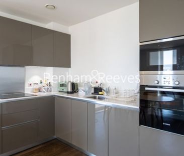 2 Bedroom flat to rent in Plumstead Road, Woolwich, SE18 - Photo 1