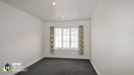 Luxurious Flat for 2025 - Photo 2