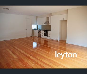 Modern & Stylish Living in Prime Springvale Location - Photo 3