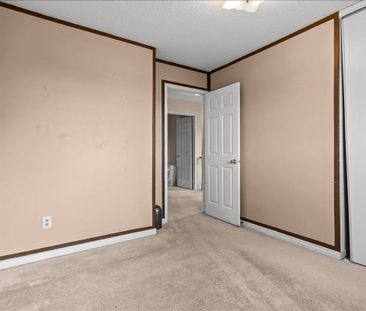 For Lease - 2561 Gill Crescent, Oakville, Ontario - Photo 4