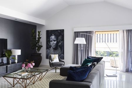 Glamourous rooftop penthouse - Photo 4