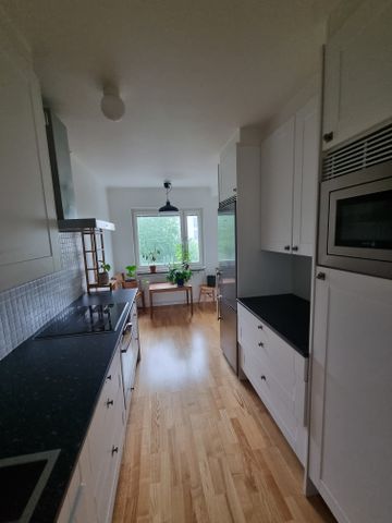 Astrakangatan, Hässelby - Photo 3