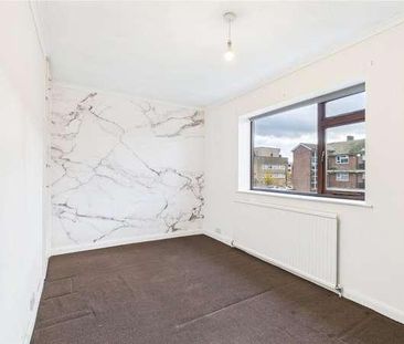 Hind Close, Hainault Chigwell, Essex, IG7 - Photo 4