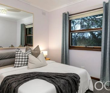 Open the Door to Hidden gem in the tranquil surroundings of Eden Hills - Photo 5