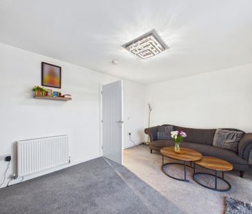 3 bedroom terraced house to rent - Photo 6