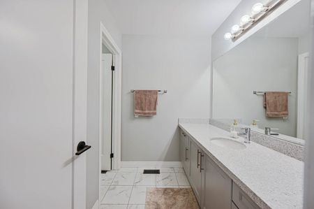 For Lease - 148 Cittadella Boulevard, Hamilton, Ontario - Photo 2