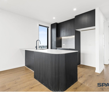 Spark Real Estate Proudly Presents - Modern Living at Its Finest! - Photo 6