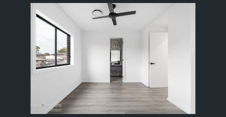 Beautiful Brand New Family Home! - Photo 4