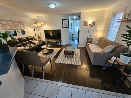 For Lease - 5260 Mcfarren Boulevard Unit# 89, Mississauga, Ontario - Photo 2