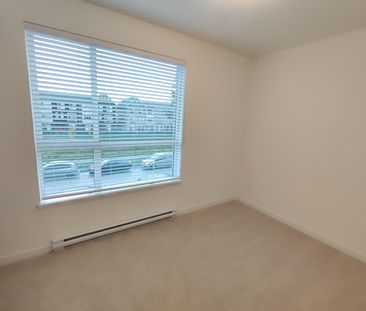 Brand New Spacious Three Bedroom in Fleetwood Village - Photo 2