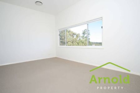 6 MONTH LEASE ONLY! Neat & Tidy 2 bedroom townhouse. - Photo 2