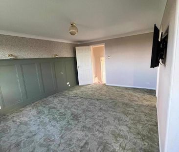 4 bedroom detached house to rent - Photo 6