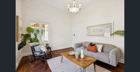 Updated Character Family Home - Photo 2