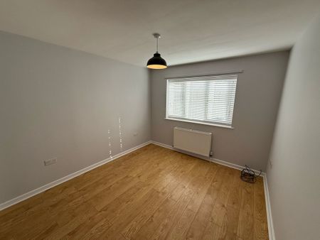 2 bedroom to let - Photo 2