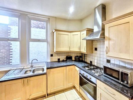 4 bed terraced house to rent in NE6 - Photo 5