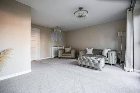 3 bedroom semi-detached house to rent - Photo 4