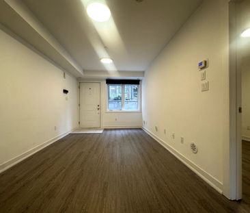 For Lease - 8 Drummond Street Unit# 418, Toronto, Ontario - Photo 2