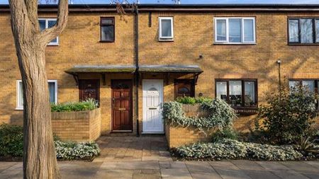 Camelot Close, London, SE28 - Photo 3