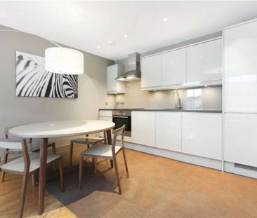 Immaculate two bedroom flat on Chiswick High Road. Modern throughou... - Photo 2