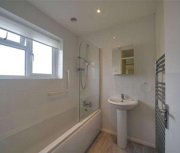 Lark Road, Mildenhall, Bury St. Edmunds, Suffolk, IP28 - Photo 6