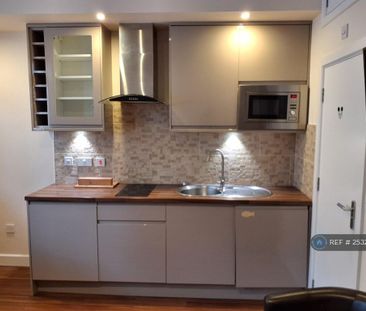 Studio to rent - Photo 6