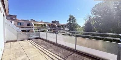 Oswaldgasse: Oberstes Stockwerk, 18m² TERRASSE und hofseitig ruhig! Klimaanlage! - Foto 3