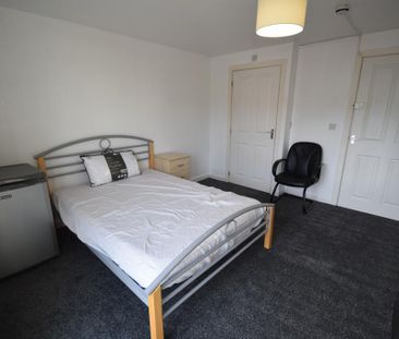 5 bedroom terraced house to rent - Photo 1