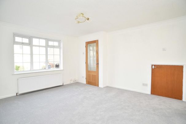 4 bedroom semi-detached house to rent - Photo 1