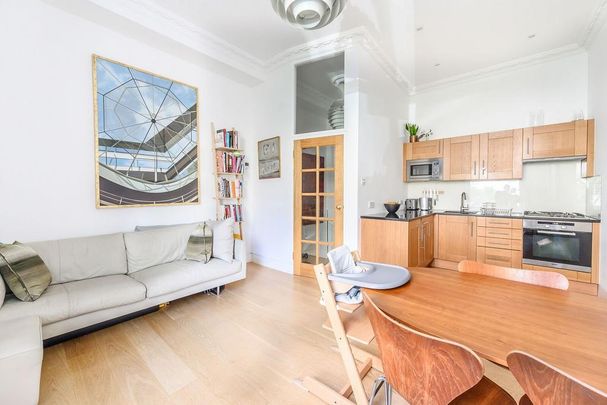 2 bedroom maisonette to rent - Photo 1