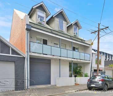 A FULLY FURNISHED MODERN THREE BEDROOM HOUSE - Photo 1