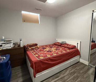 For Lease - 389 Royal West Drive, Brampton, Ontario - Photo 4