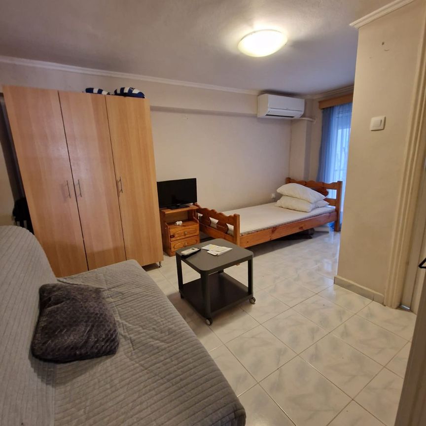 Ενοικίαση κατοικίας, 25 τ.μ., Αθήνα, 350 € - Photo 1